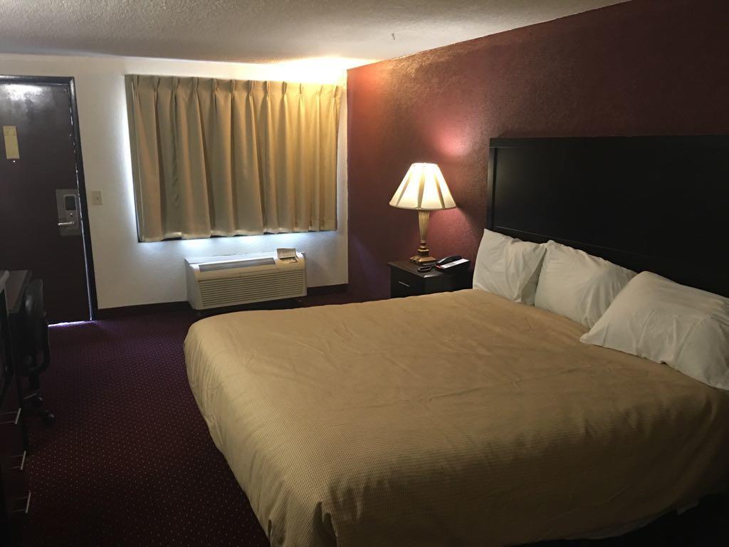 Super 9 Motel Troy Eksteriør bilde